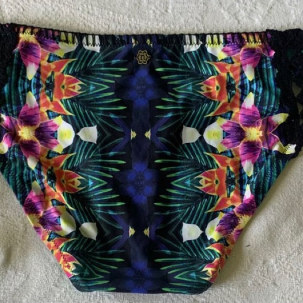 Nanette Lepore Habanera Siren Swim Bottom size L - Picture 4 of 10
